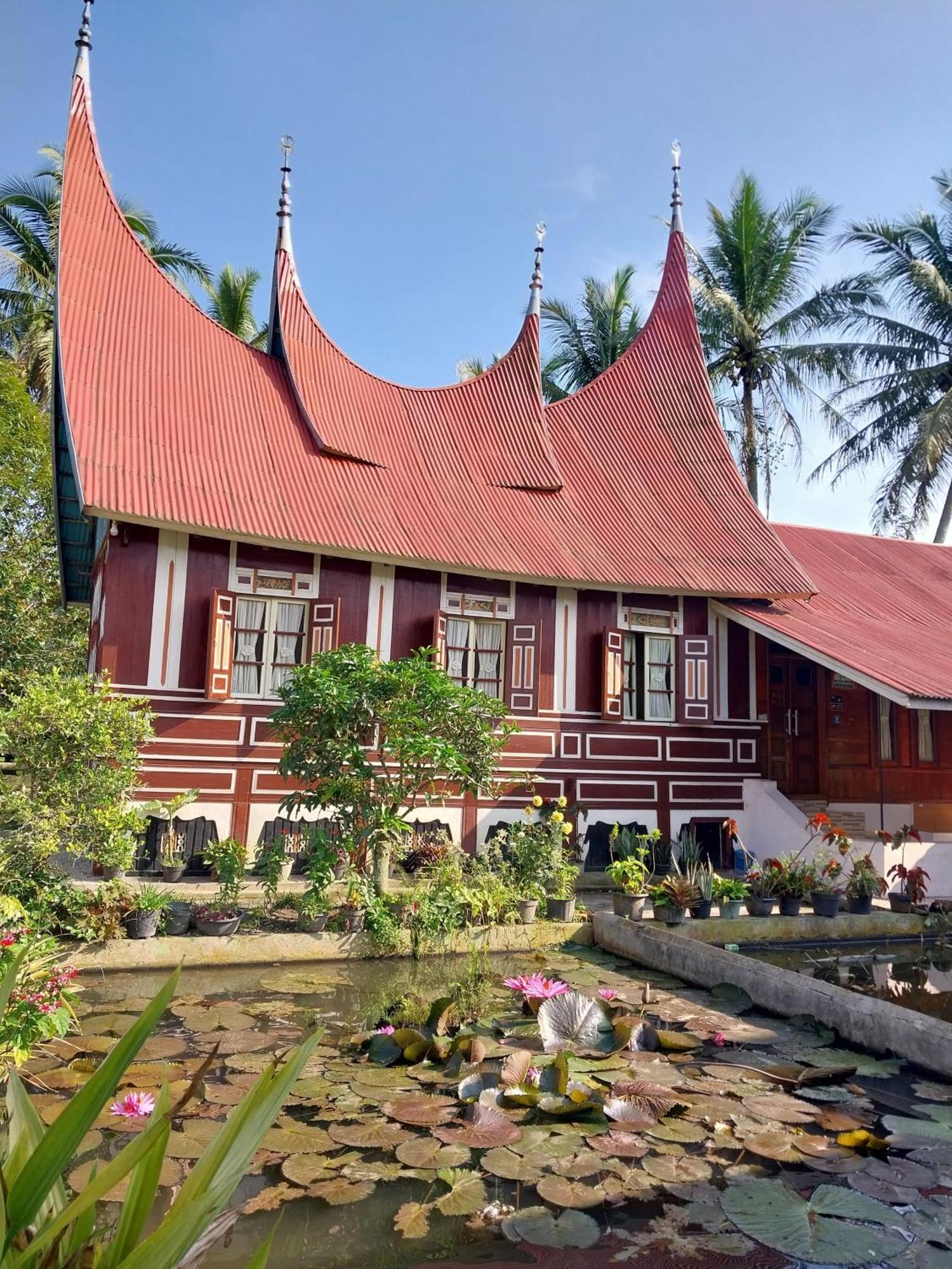 Вилла Rumah Gadang Simarasok Baso Экстерьер фото